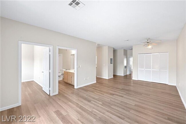 Building Photo - 2 Bed 2 Bath Green Valley Downstairs Condo