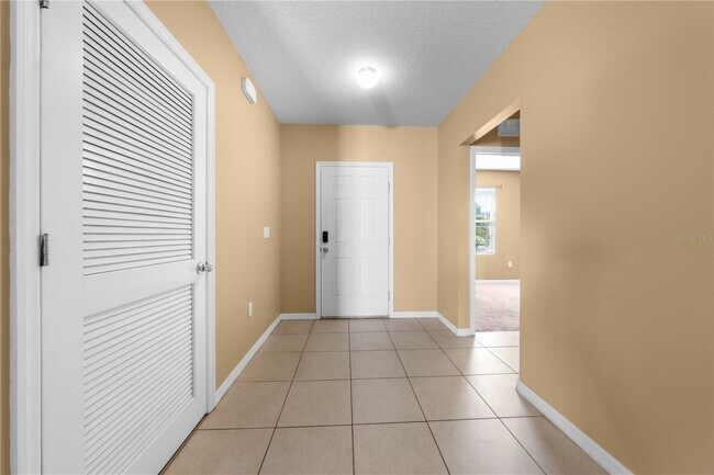 Building Photo - 1073 Brenton Manor Dr