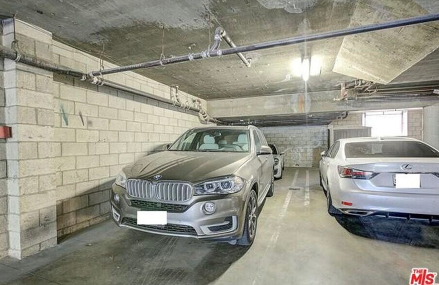 Building Photo - 8145 Redlands St