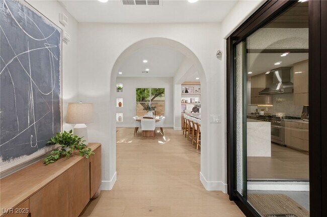 Building Photo - 12024 Whitehills St