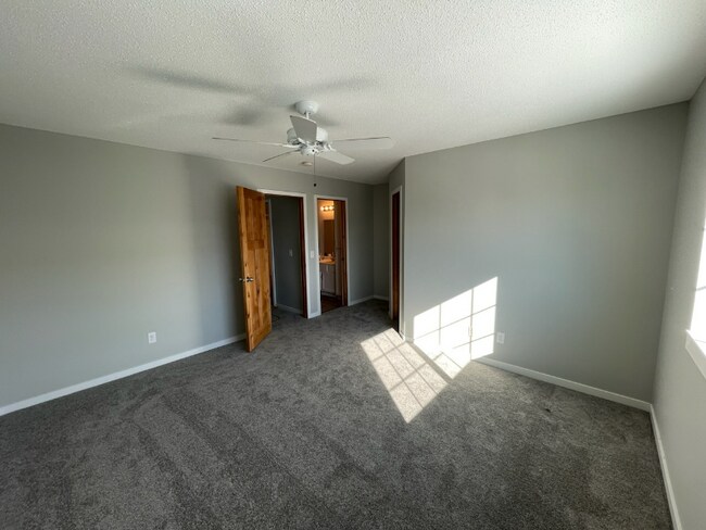 Building Photo - 94 Bridgewater Trail