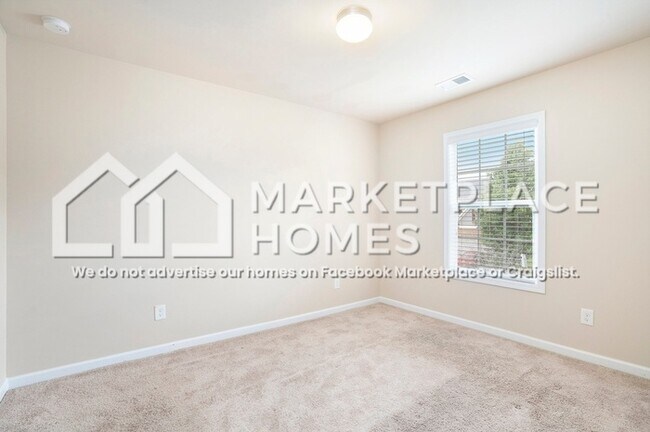 Building Photo - 2070 Bonny Glen Cir