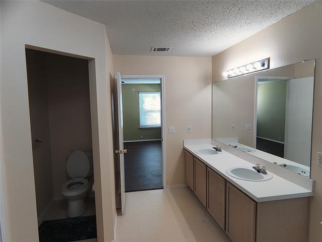 Building Photo - 1405 Anglican Dr