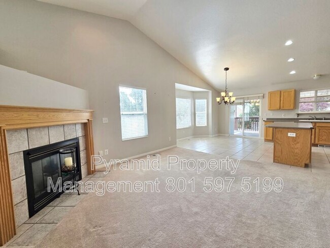 Building Photo - 2128 S 2060 E