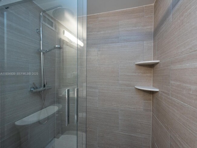 Building Photo - 2501 S Ocean Dr