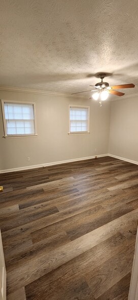 Master Bedroom - 1447 Ridgeland Ct SW