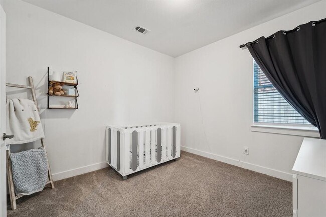 Building Photo - 788 Yellow Birch Ln