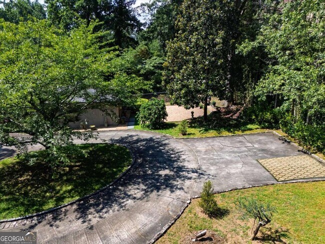 Building Photo - 2538 Parkside Dr NE