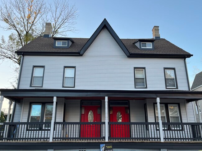 Duplex Housed - 199 N Clinton St