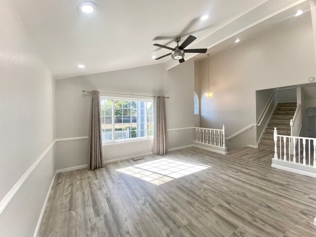 Building Photo - Elegant Fremont Weibel Home with Fruit-Fil...