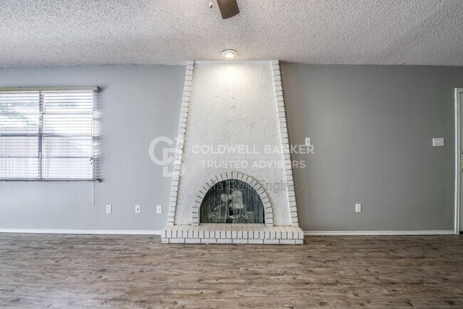 Building Photo - 5326 Kenosha Ave