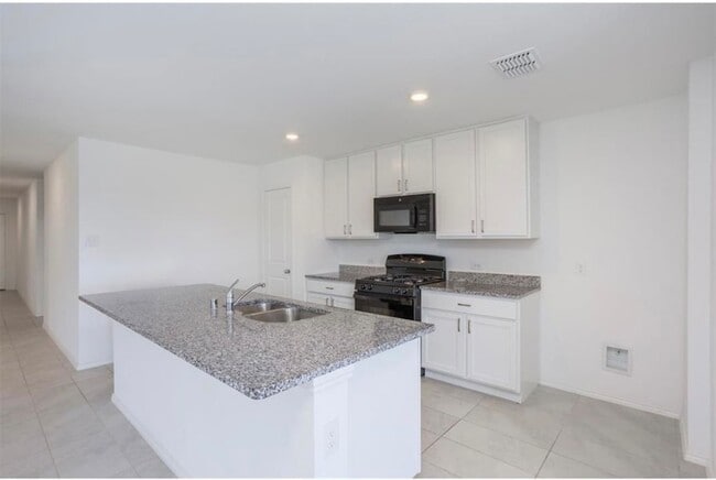 Building Photo - 1617 Vattier St