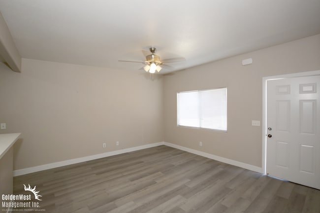 Building Photo - Charming 2Bdm 1Ba Located in Central Las Vegas