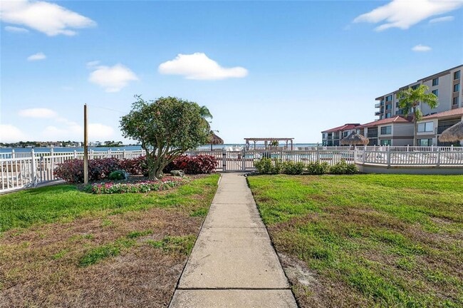 Building Photo - 6218 Palma Del Mar Blvd S