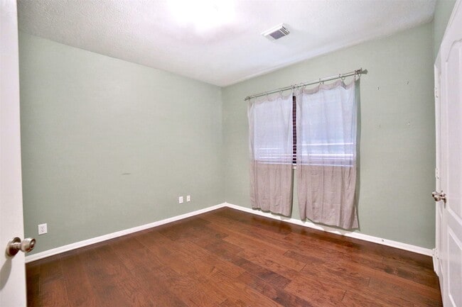 Building Photo - 21811 Columbia Falls Ct