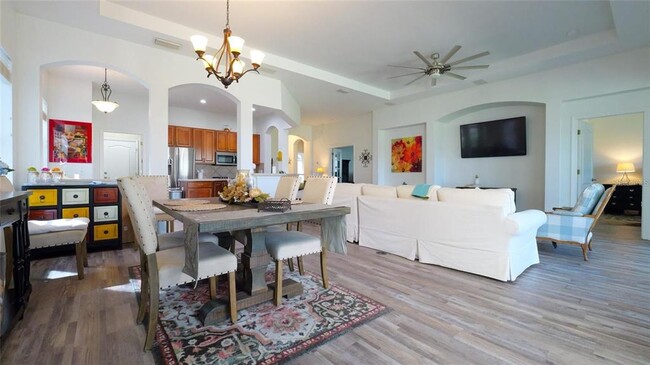 Building Photo - 443 Noble Faire Dr