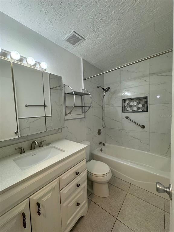 Building Photo - 2304 Inagua Way