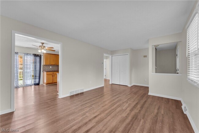 Building Photo - 5498 Broad Blvd