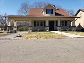 Building Photo - 416 Highland Ct