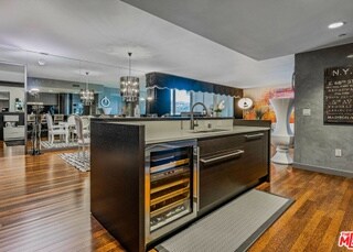 Building Photo - 6250 Hollywood Blvd