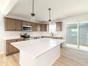 Building Photo - 1674 Happy Trails Rd