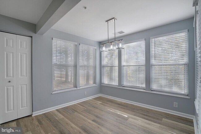 Building Photo - 7518 Snowpea Ct