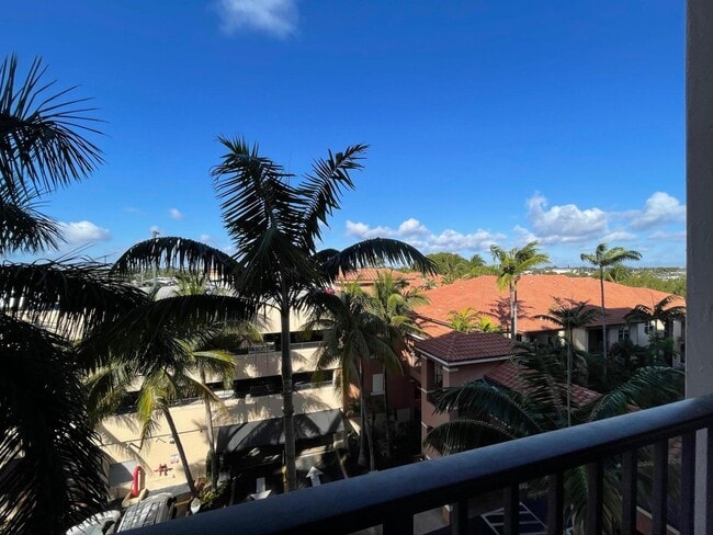 Building Photo - 1801 N Flagler Dr