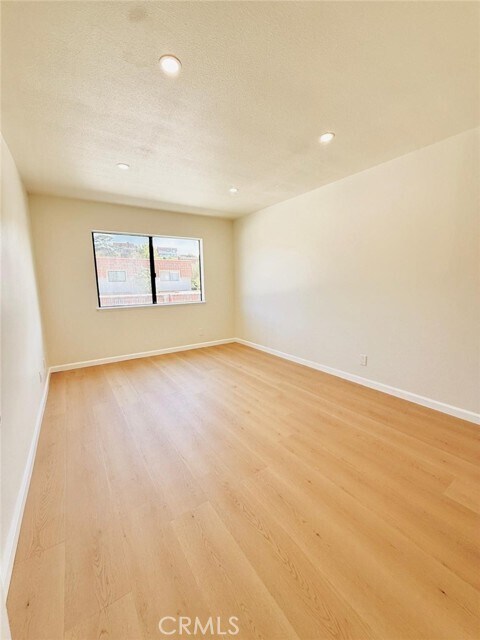 Building Photo - 27939 Ridgebrook Ct