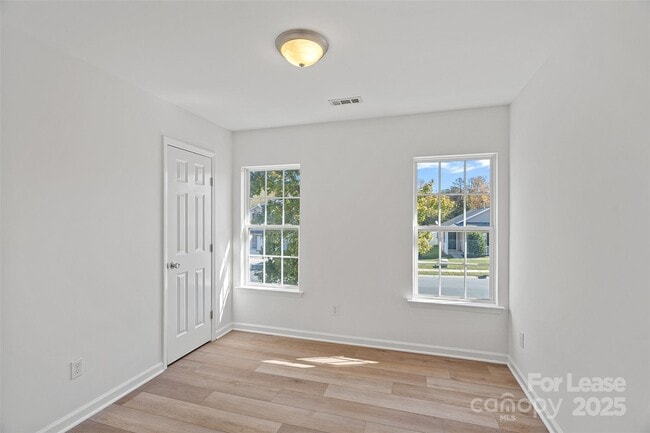 Building Photo - 5628 Henderson Oaks Dr