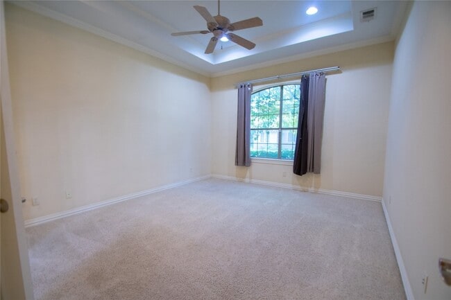 Building Photo - 5508 Junius St