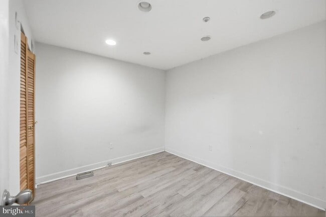 Building Photo - 10606 Fitzgibbon Ct