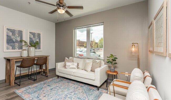 Building Photo - Spacious 1-Bedroom Apartment in Southside,...