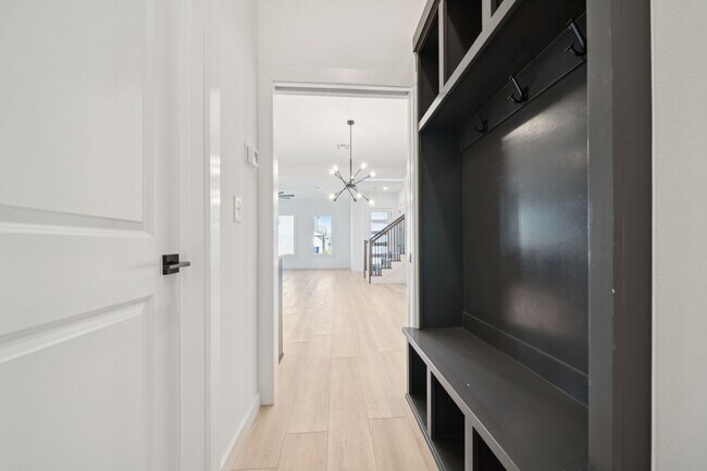 Building Photo - Welcome to this stunning new build in the desirable gated community of Broken Arrow, OK!