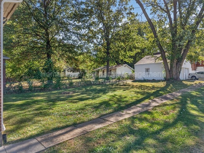 Building Photo - 2330 Hord Ave