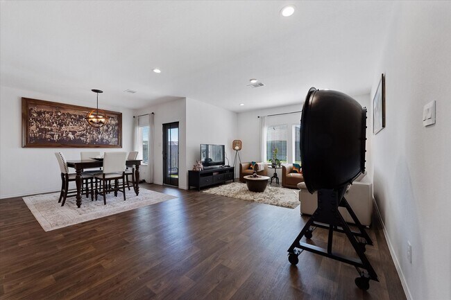 Building Photo - 21511 Violet Rdg Rd