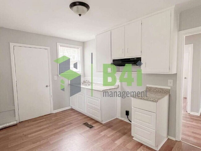 Building Photo - 159 Munson Dr