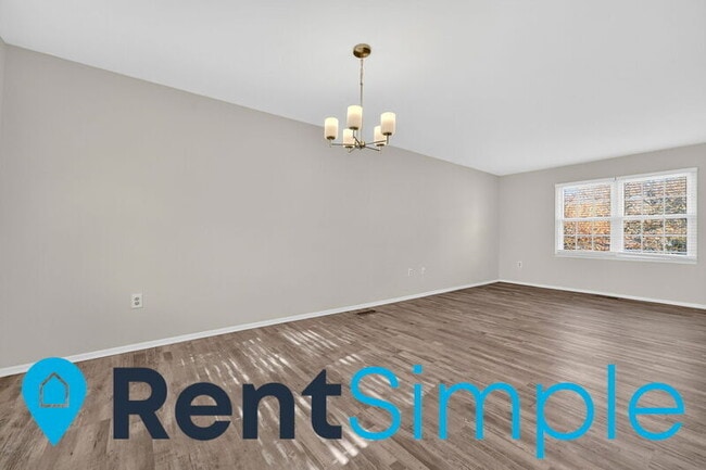 Building Photo - 12035 Stuart Ridge Dr