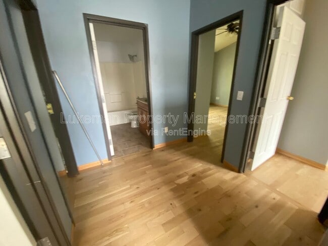 Building Photo - 1324-1326 Knollwood Ave