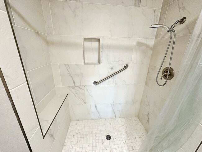 Building Photo - 1 MONTH FREE!!! 2 BEDROOM SINGLE STORY TOWNHOME 55+ COMMUNITY