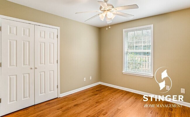 Building Photo - 1822 Drayton Dr
