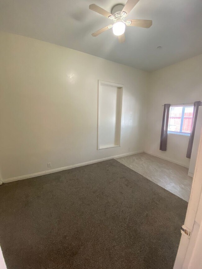 Building Photo - 1349 Peach Ave