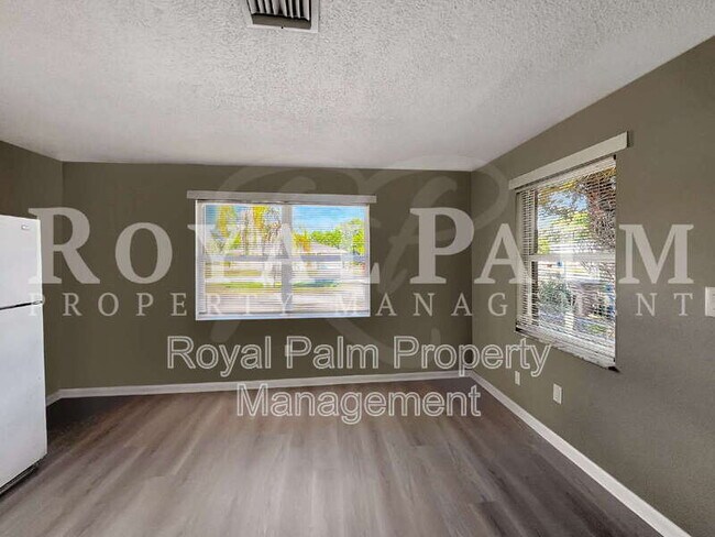 Building Photo - 13037 First Street- 1