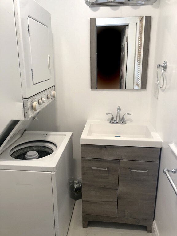 Building Photo - 7 Sunset St