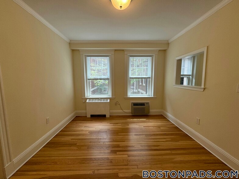 Building Photo - 26 Chauncy St