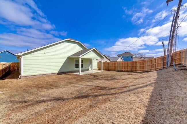 Building Photo - 4/2.5/2 New Construction Available Now!