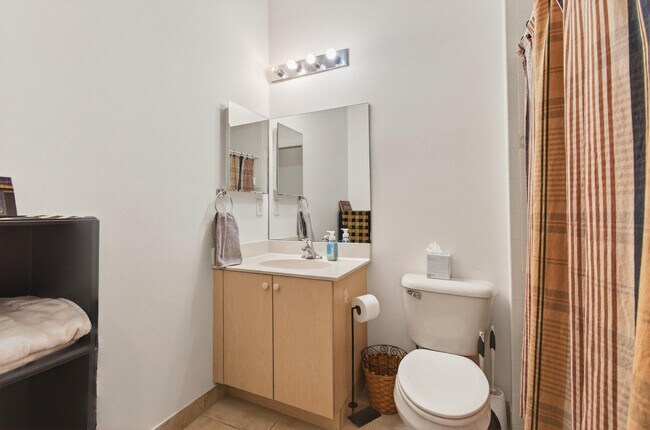 Building Photo - 7230 Via Luria