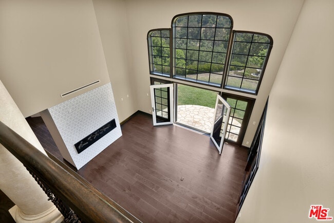 Building Photo - 1036 El Medio Ave