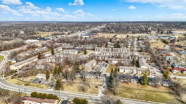 Building Photo - 3771 Cornell Dr
