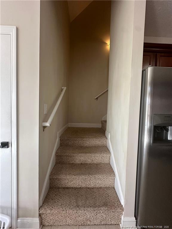 Building Photo - 143 Fairway Ln