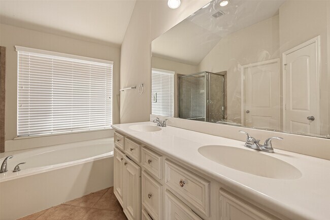 Building Photo - 13406 Moonlit Lake Ln